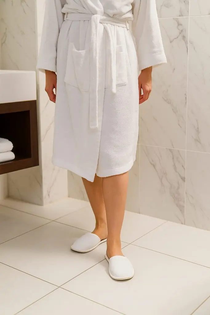 The Pinnacle of Guest Experience: The Strategic Importance of Luxury Hotel Slippers